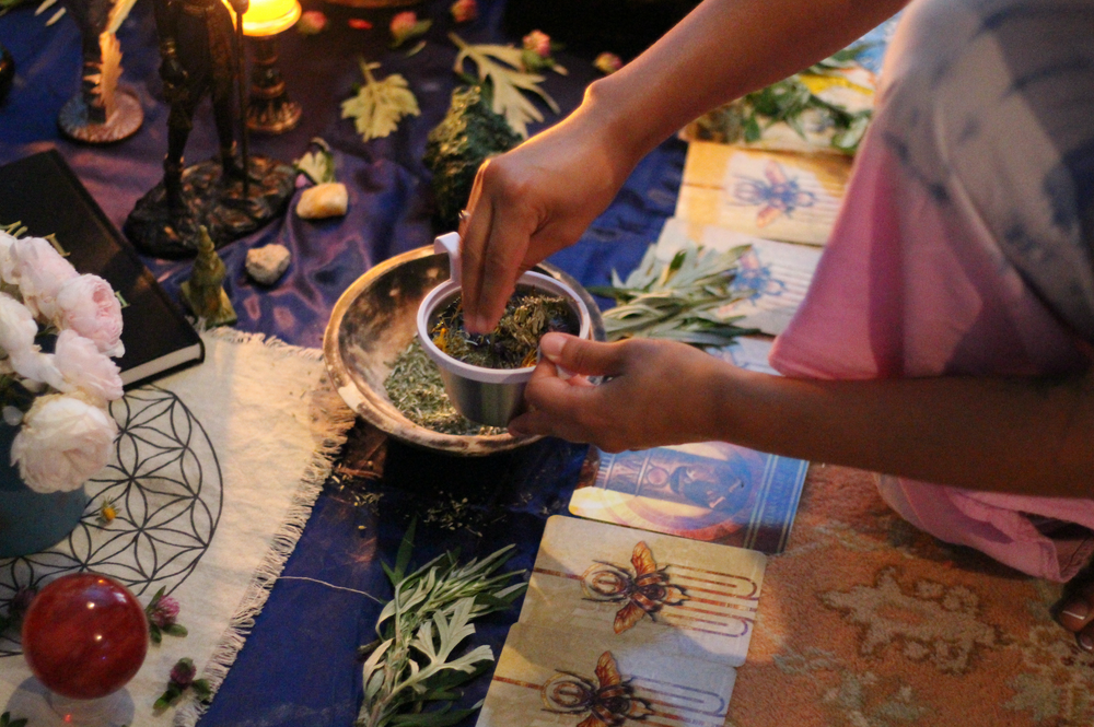 Womb Resonance: 1:1 Immersion with Jessica